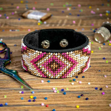 Wonderland Crafts Вишитий браслет бісером на штучній шкірі FLBB-017