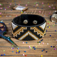 Wonderland Crafts Вишитий браслет бісером на штучній шкірі FLBB-032