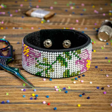 Wonderland Crafts Вишитий браслет бісером на штучній шкірі FLBB-034